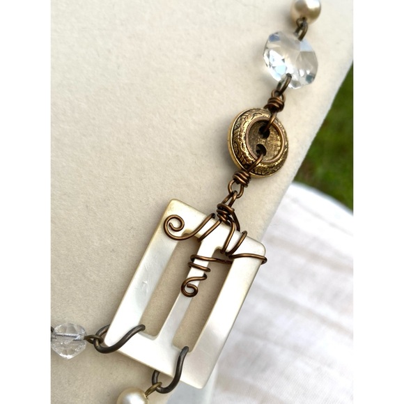 Asymmetrical Vintage-Style Modern Boho Necklace Bronze Metal Floral Shell - Picture 8 of 9